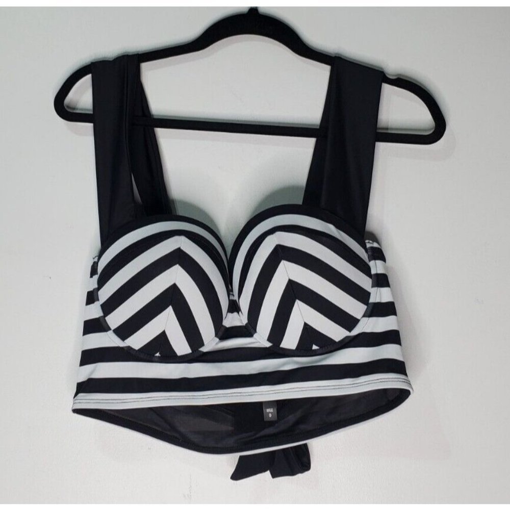 Torrid Size 0 Black White Pinup Retro Bikini Top Underwire Bra Support Striped